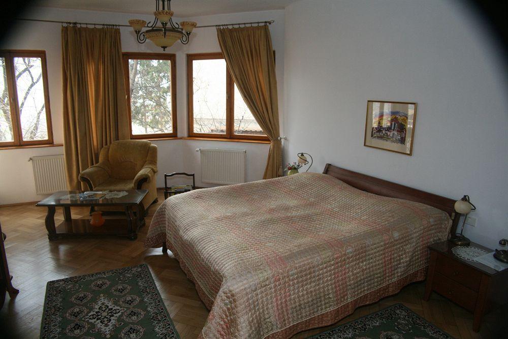 Casa Cranta Hotell Braşov Exteriör bild