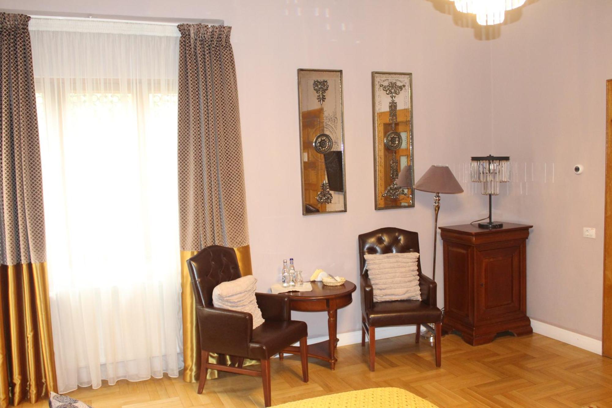 Casa Cranta Hotell Braşov Exteriör bild